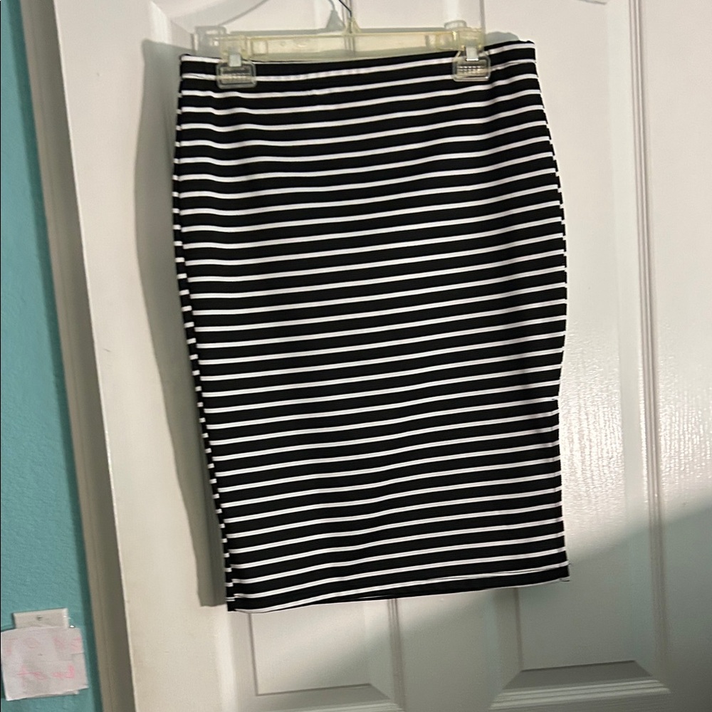 by & by Black and White Striped Pencil Skirt